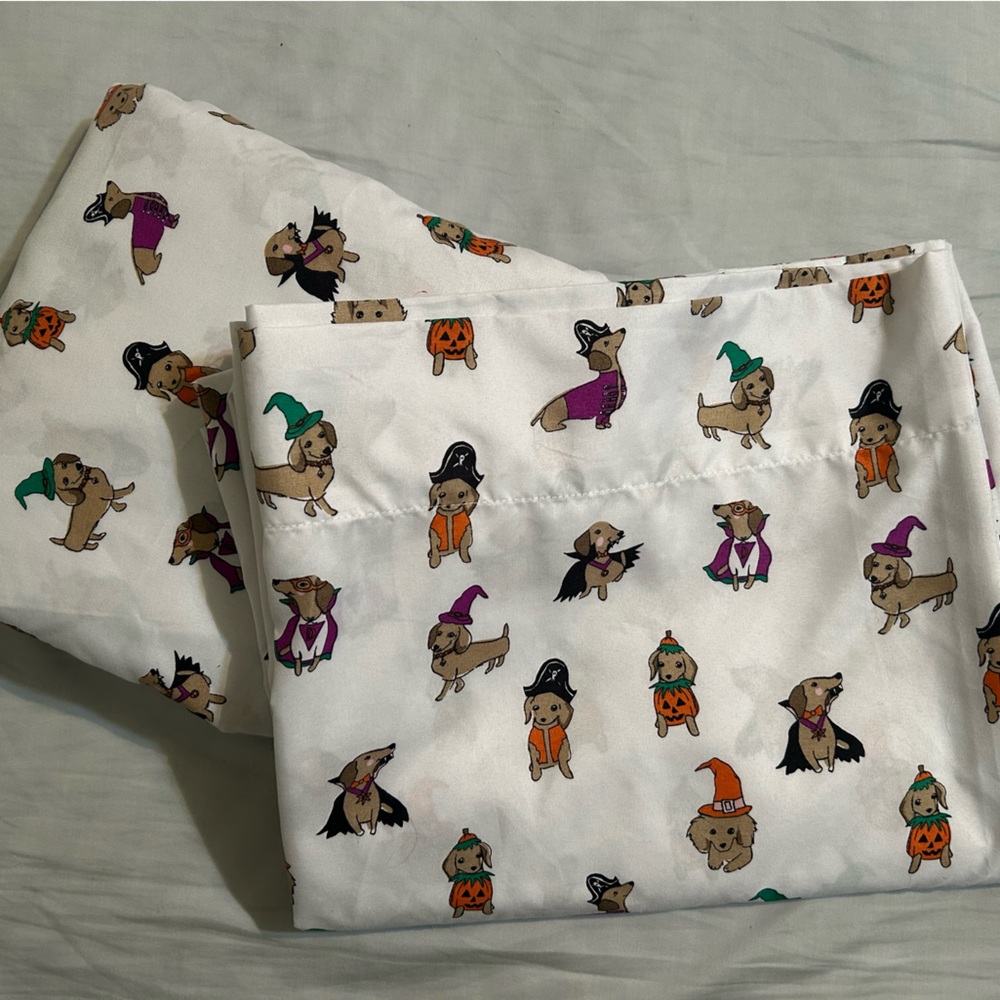 Cynthia Rowley Halloween Dogs Dachshund Sheet Set Size Twin 2 Pieces